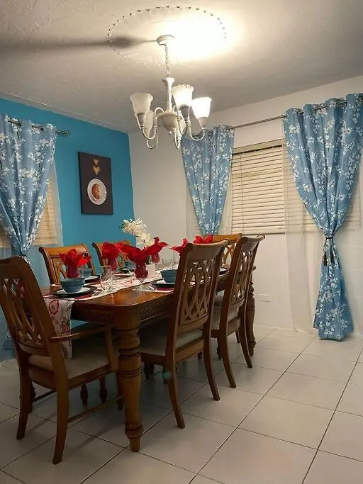 Wally'S Haven Nassau 0*,  Bahamy